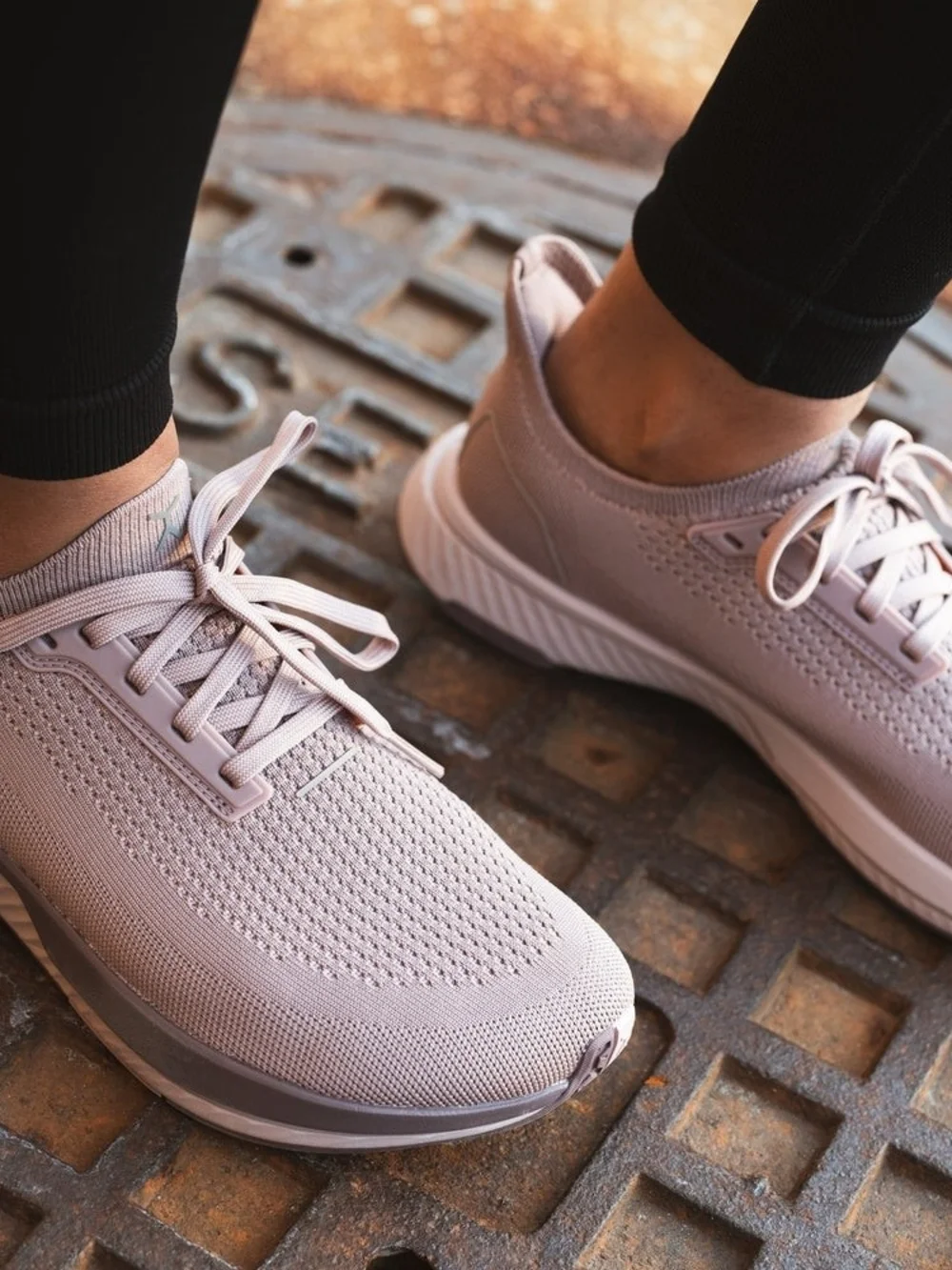 Flux Adapt Runner Mist Mens 9 Womens 10.5 Athletic Shoes